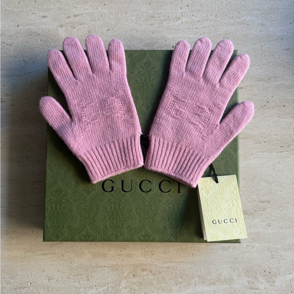 NWT GUCCI Kids Pink Wool GG Logo Gloves 💝🧤